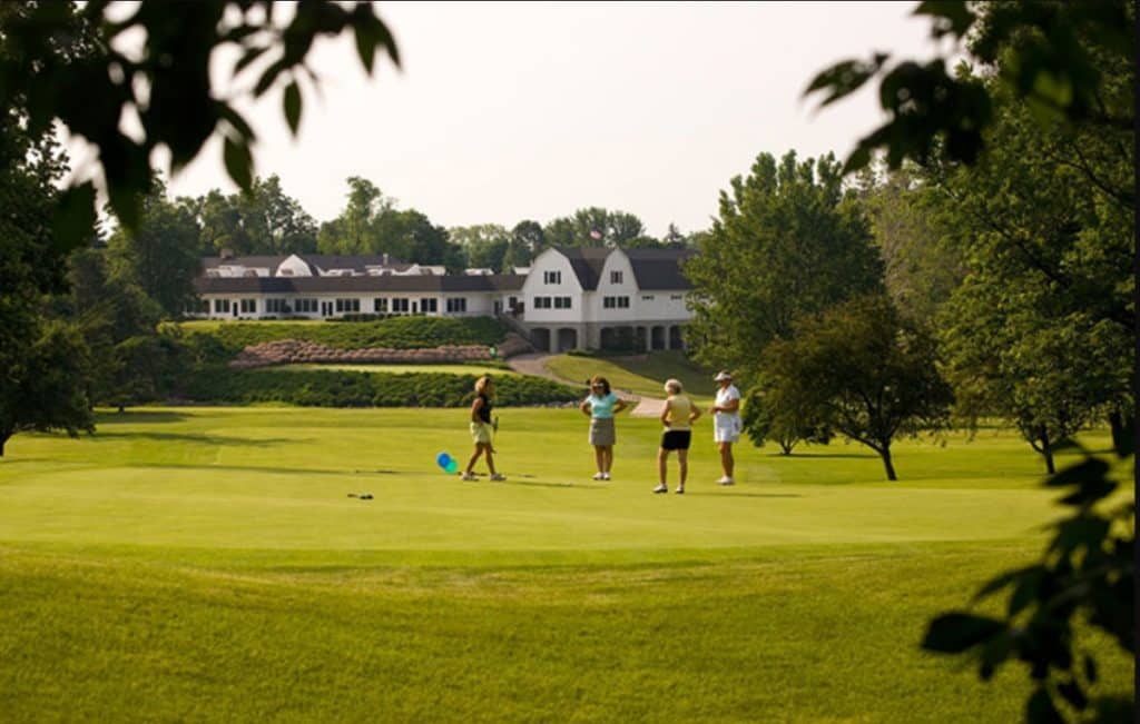 Piqua CountryGolf  Club For Seniors